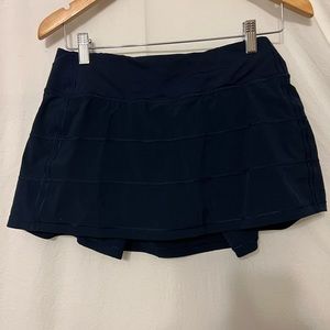 Lululemon Women’s Navy Tennis Skirt size 6reg